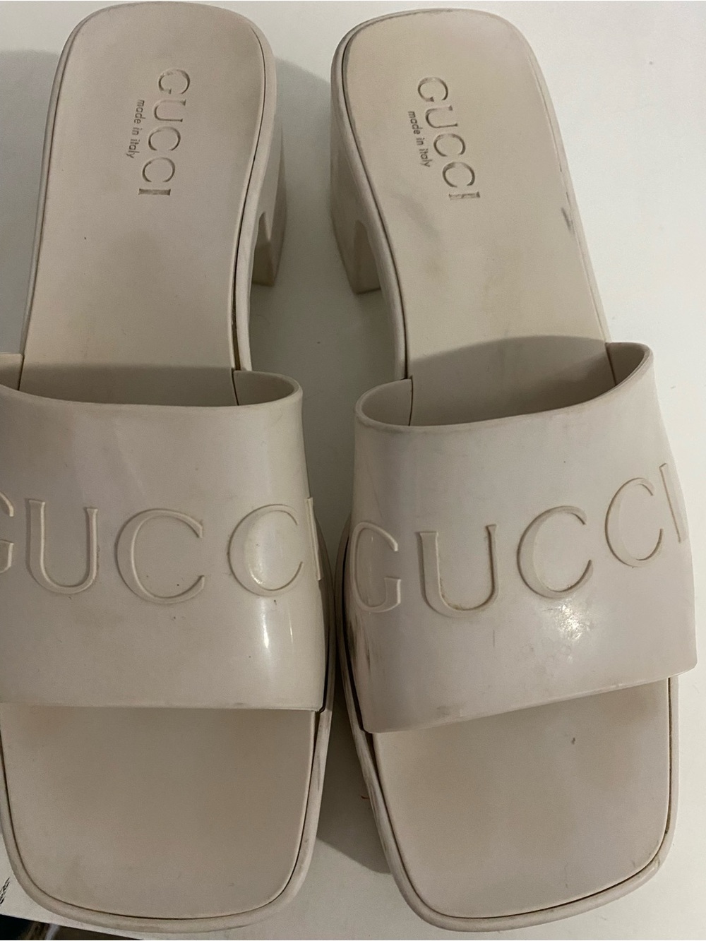 Women’s Gucci Ivory Color Open Toe Rubber Heeled Sandals Size 37 (EU) Used
